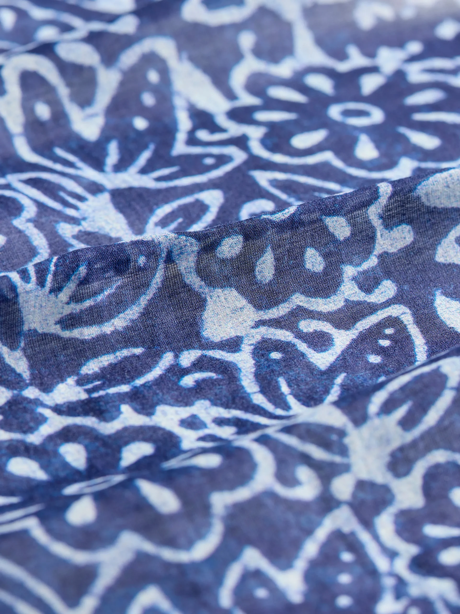 Scarves & Wraps^Faherty Brand Batik Diamond Bandana - Indigo