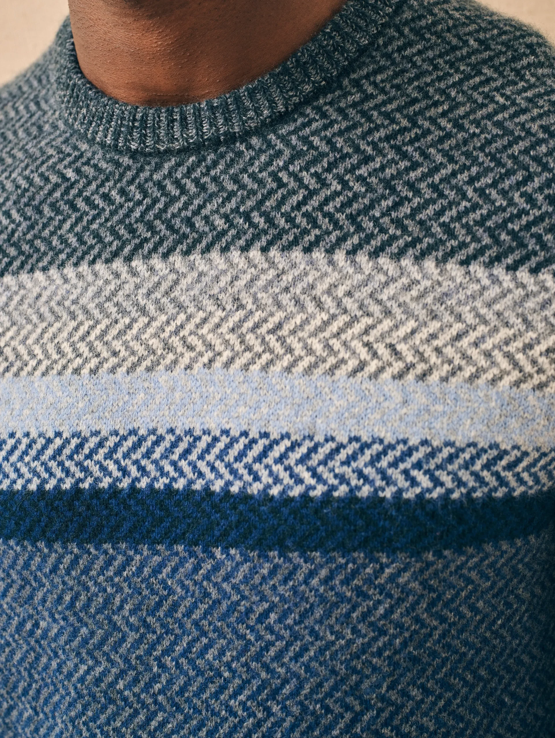 Sweaters^Faherty Brand Donegal Ombre Crew - Navy Storm Ombre
