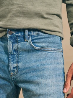 Pants^Faherty Brand Organic Cotton Slim Straight Denim (32" Inseam) - Sandy Point Wash