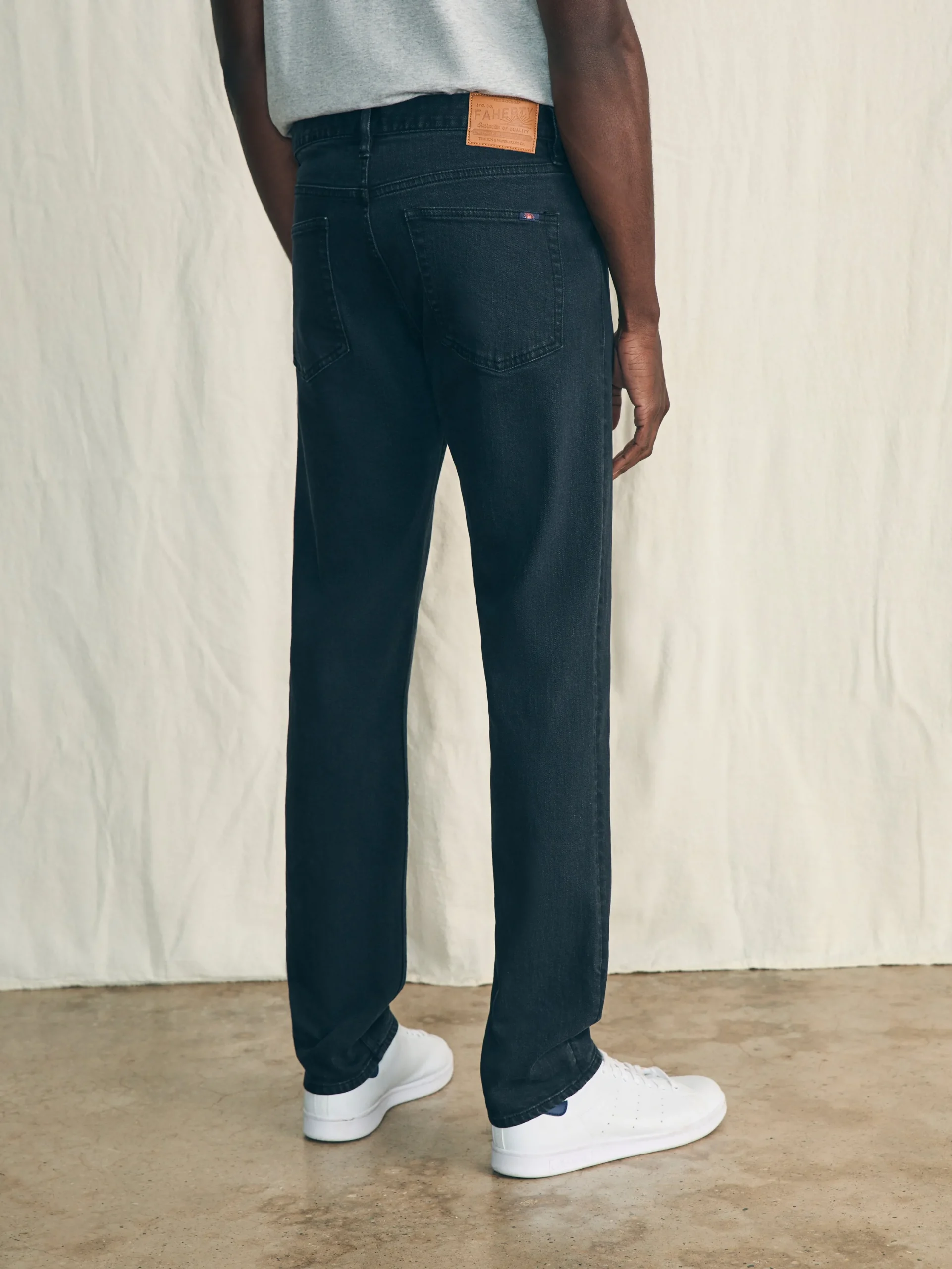 Pants^Faherty Brand Organic Cotton Slim Straight Denim (32" Inseam) - Black Smoke Wash