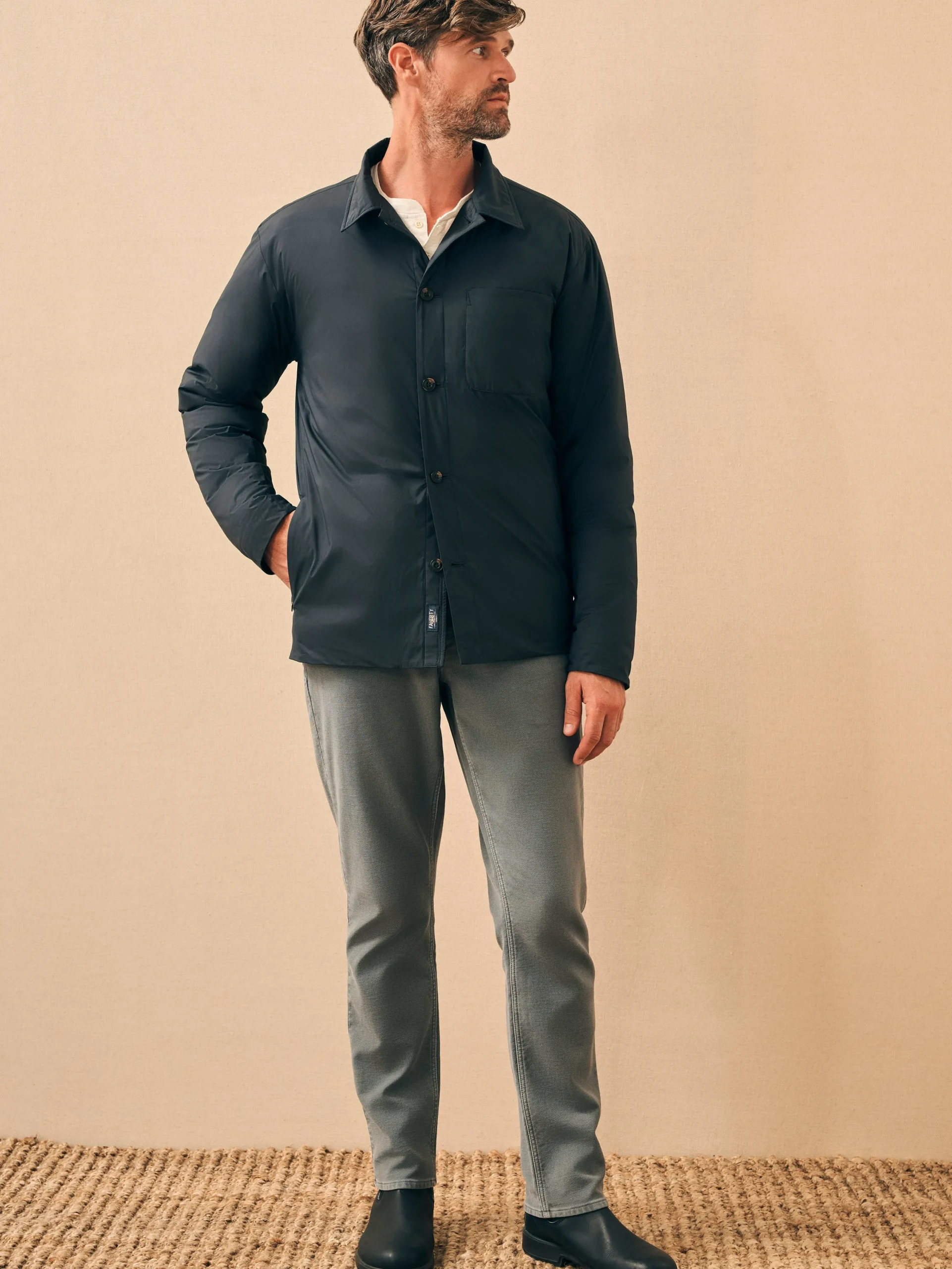 Jackets & Vests^Faherty Brand Seaport Down Jacket - Smoke Black