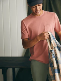 T-Shirts & Henleys^Faherty Brand Sunwashed Pocket Tee - Faded Flag